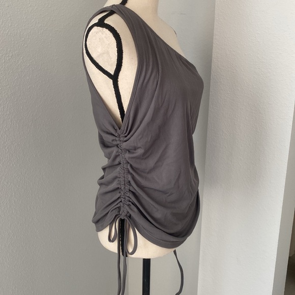 ❤️3x$20 - SHEIN Single Shoulder Strap Plus Size Top - Picture 7 of 10